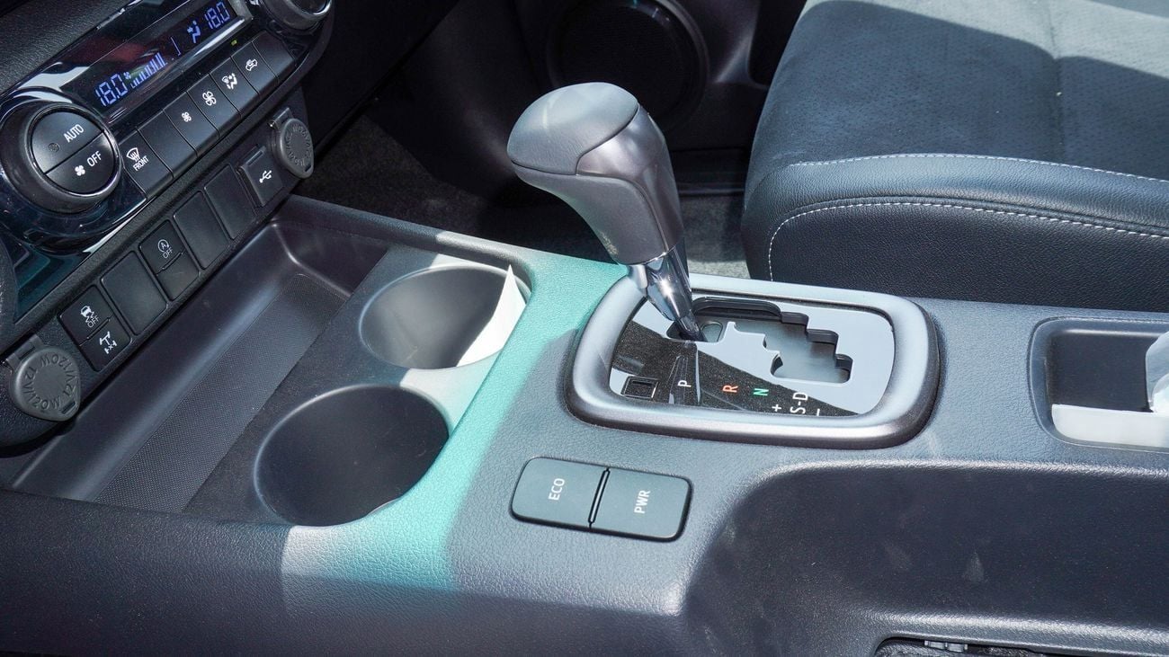 تويوتا هيلوكس GR SPORT 2.8L DIESEL