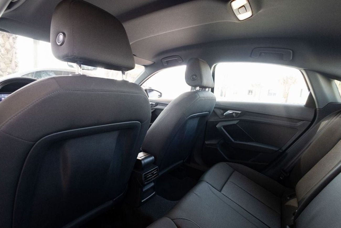 أودي A3 35 TFSI 1.4L Audi A3 35TFSI 2021 GCC under Warranty with Flexible Down-Payment.