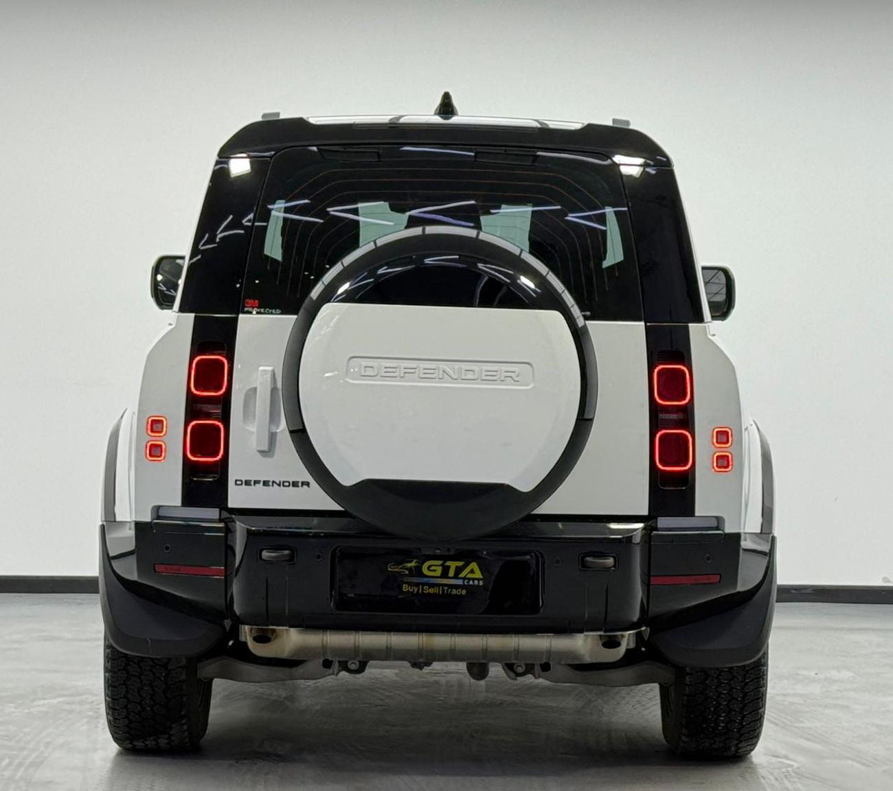 Land Rover Defender P300 90 X-Dynamic SE 2.0L (5 Seater) 2024 Land Rover Defender , Land Rover Warranty+Service Contract