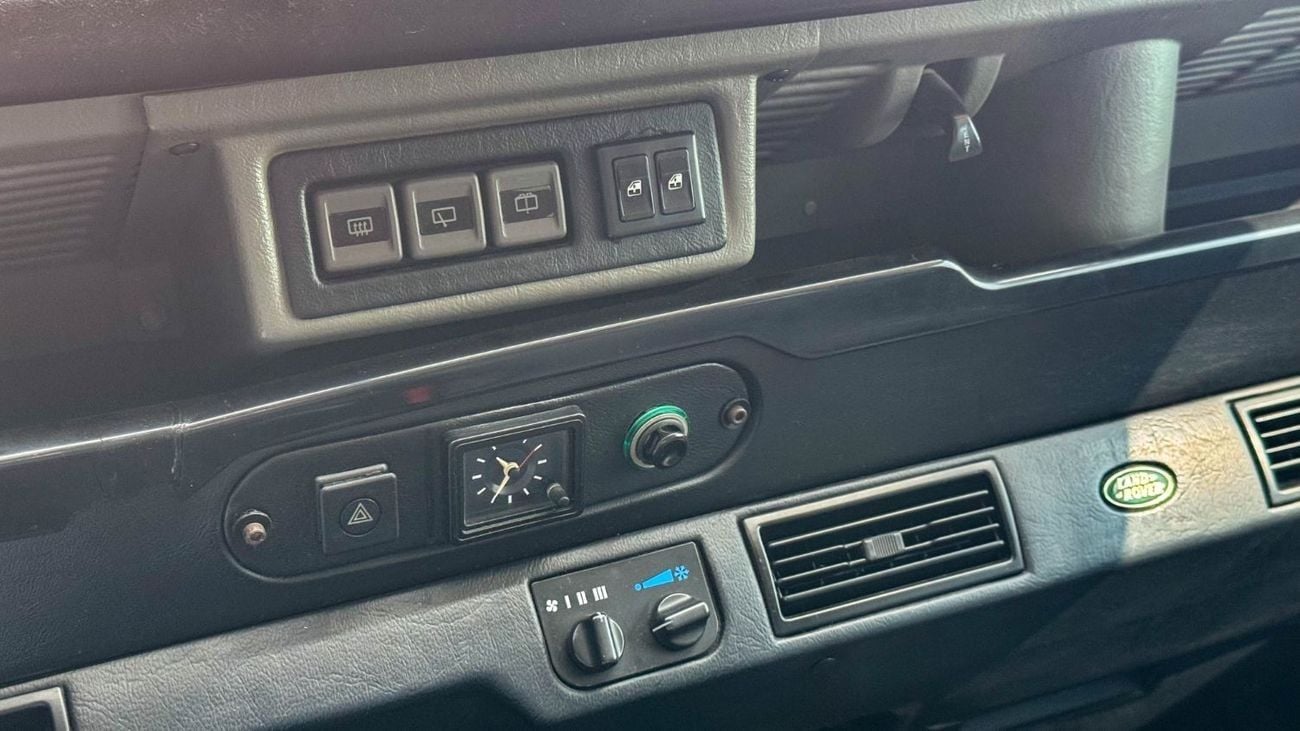 Land Rover Defender Defender 50th Year Edition Japanese Specs 4.0L V8 1997 Good Condition 1 of 500