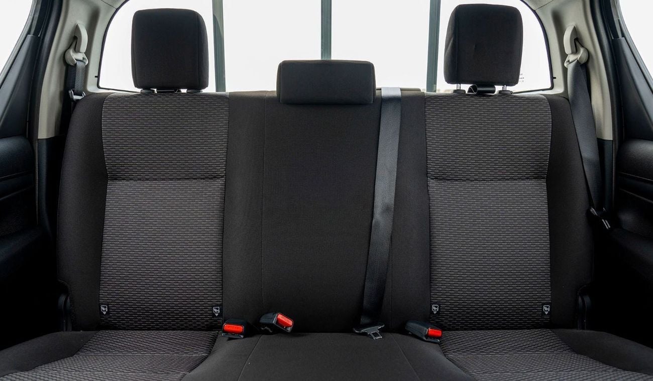 Toyota Hilux HILUX 2.4L MT P.WINDO DIESEL 2024