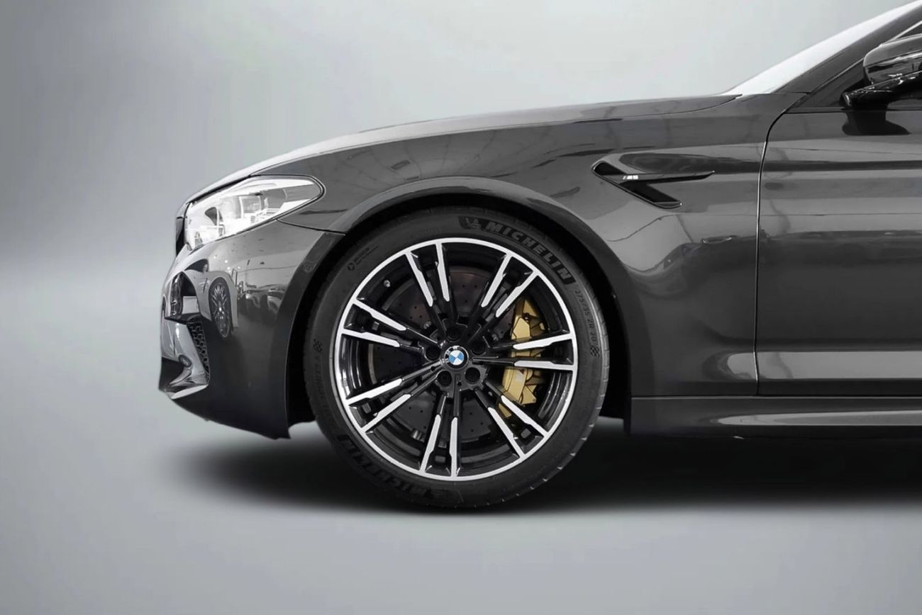 BMW M5 Competition 4.4L (617 HP)