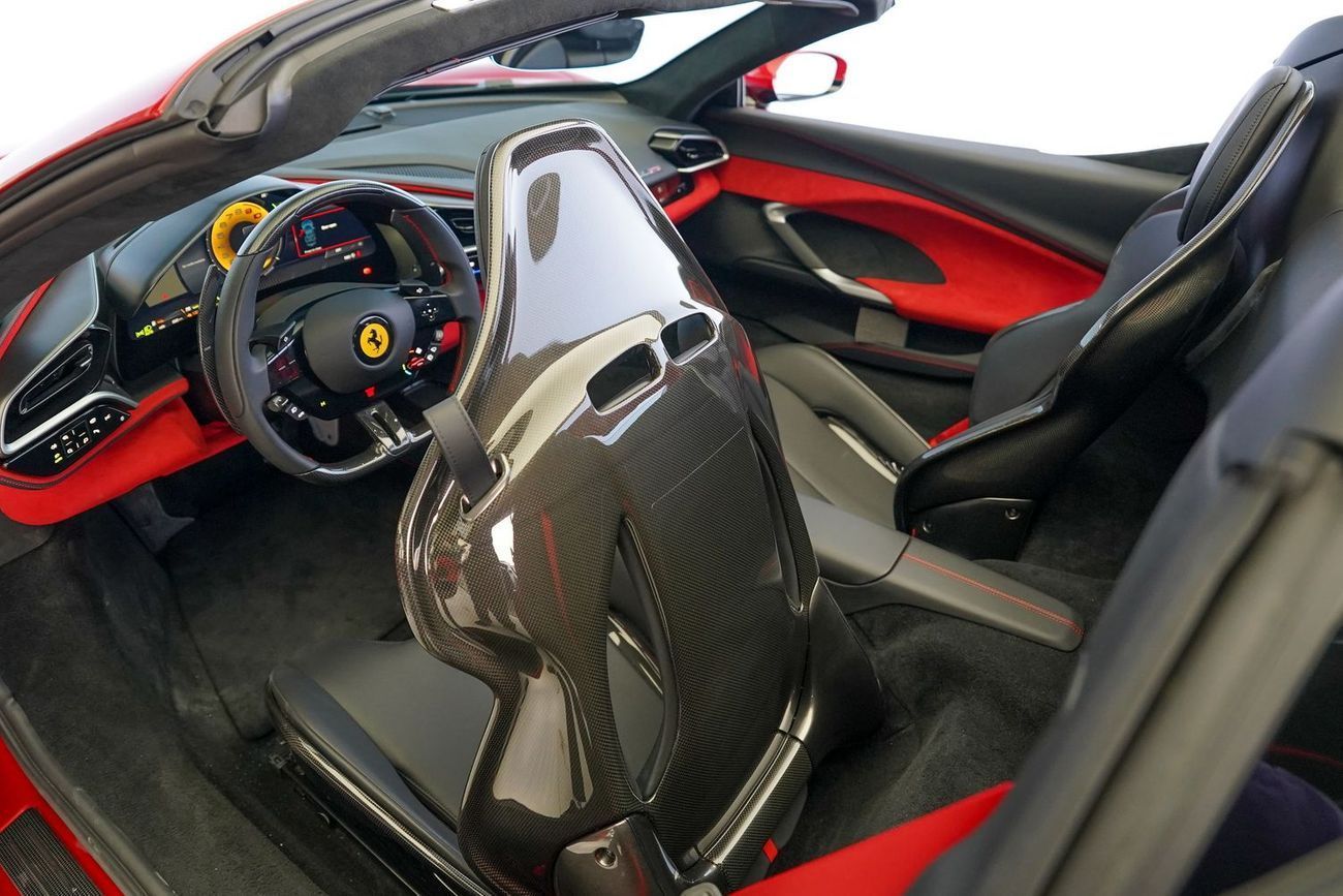 فيراري 296 GTS