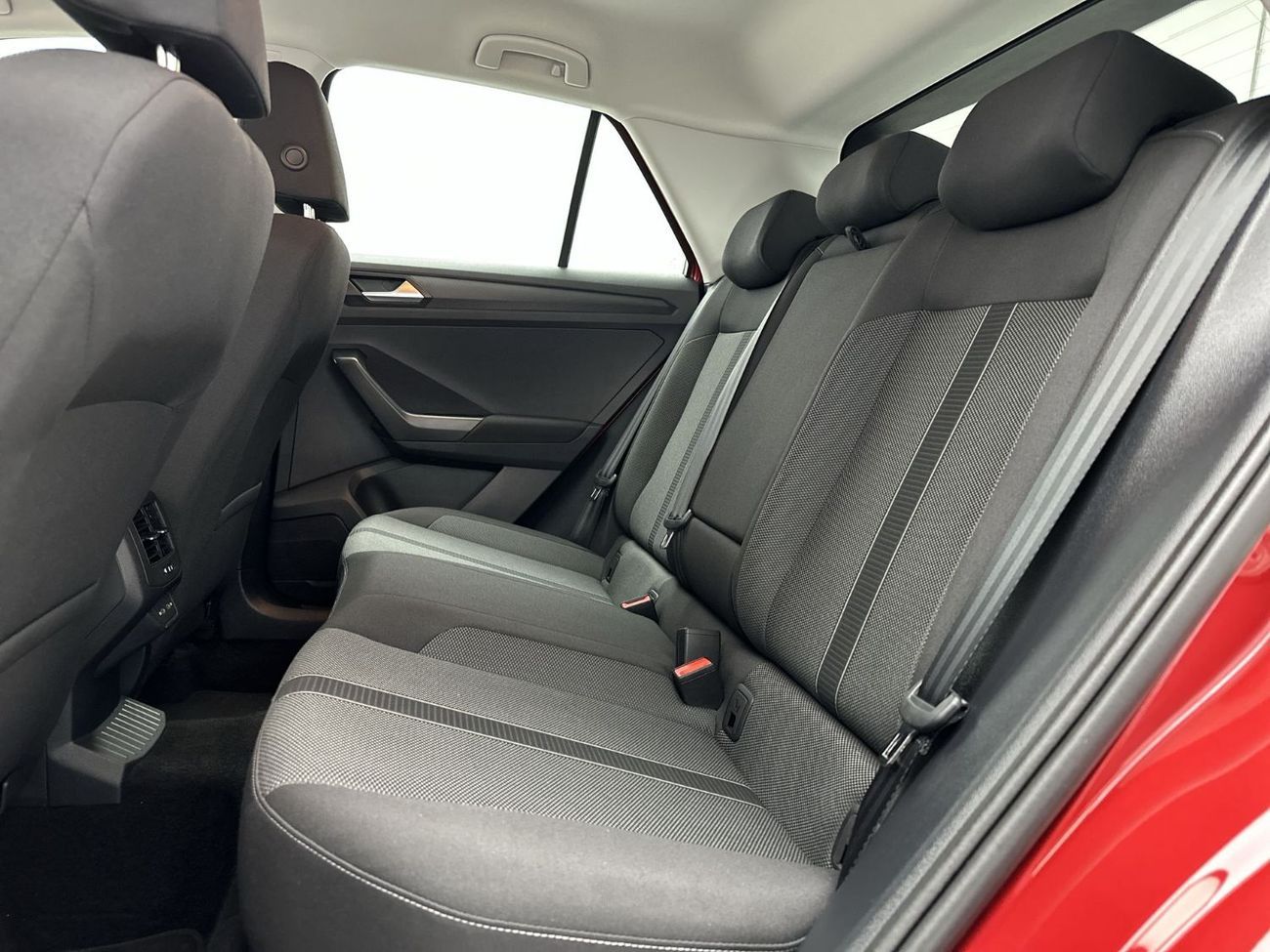 فولكس واجن T ROC Life 1.4L