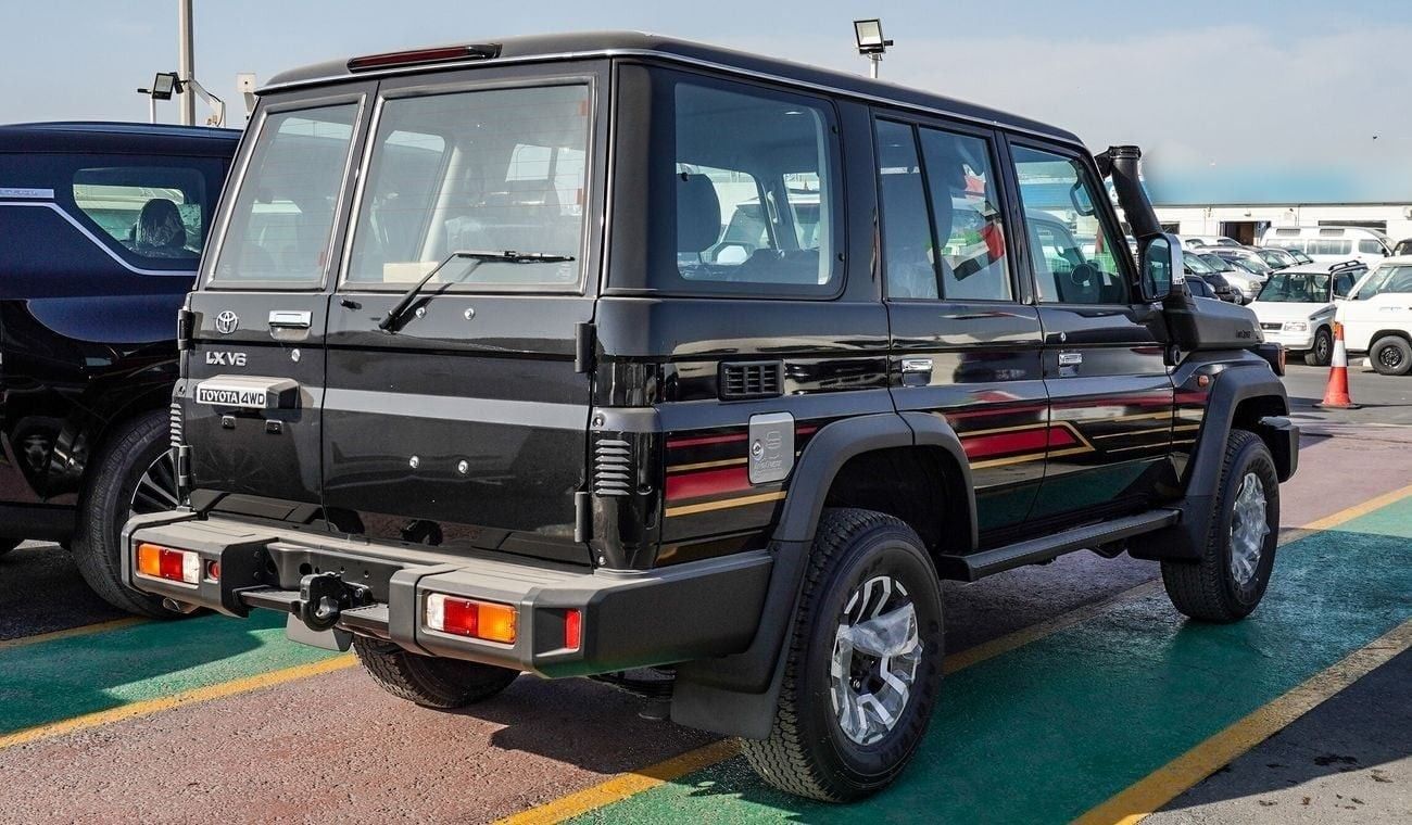 تويوتا لاند كروزر 70 LX 4.0L V6 A/T
