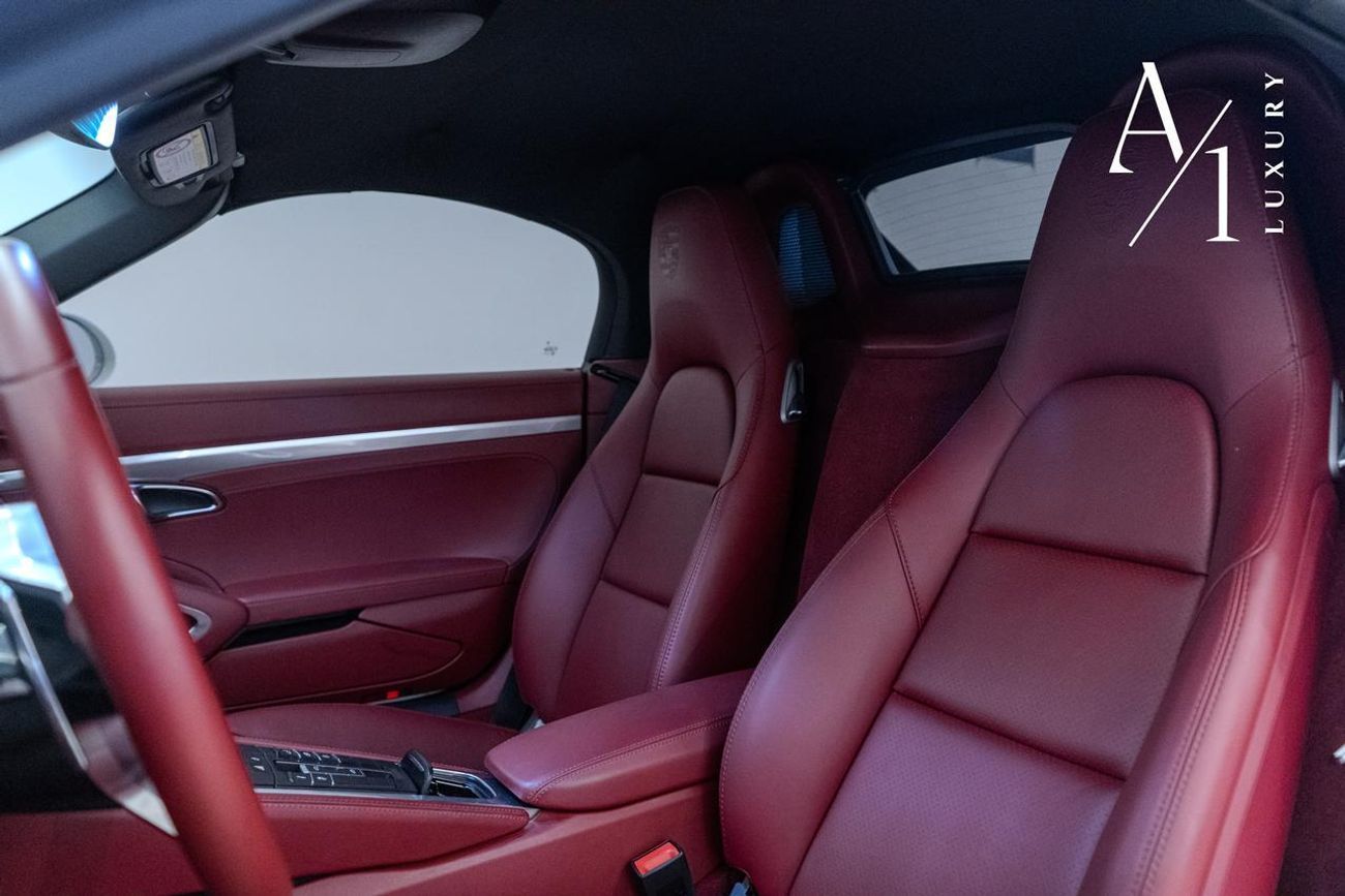 Porsche 718 Boxster Std 2.0L A/T 2022 Porsche 718 Boxster, Warranty, Sport Chrono Package, Very Low Kms, Excellent Condi