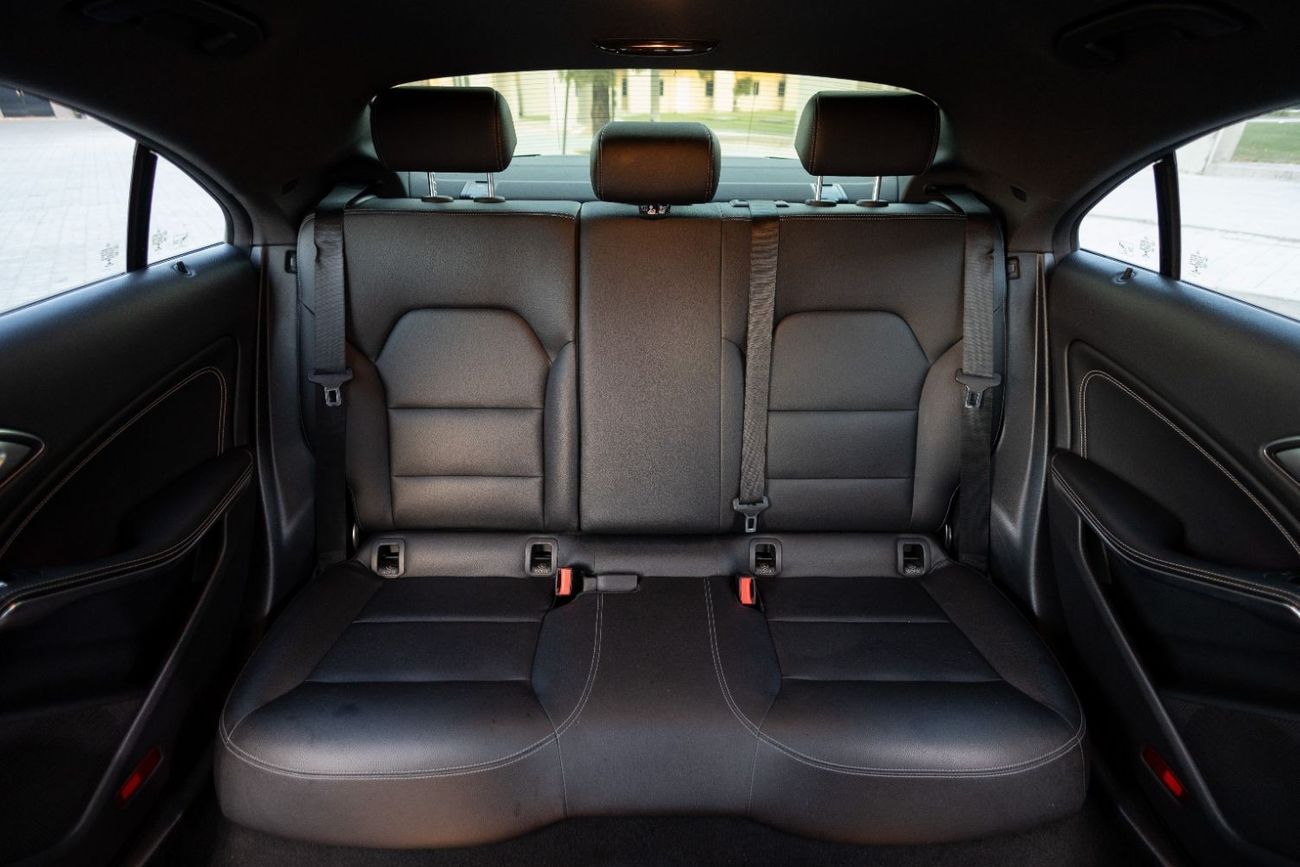 Mercedes-Benz CLA 200 Std 2.0L Mercedes-Benz CLA200 2019 GCC under Warranty with Flexible Down-Payment.