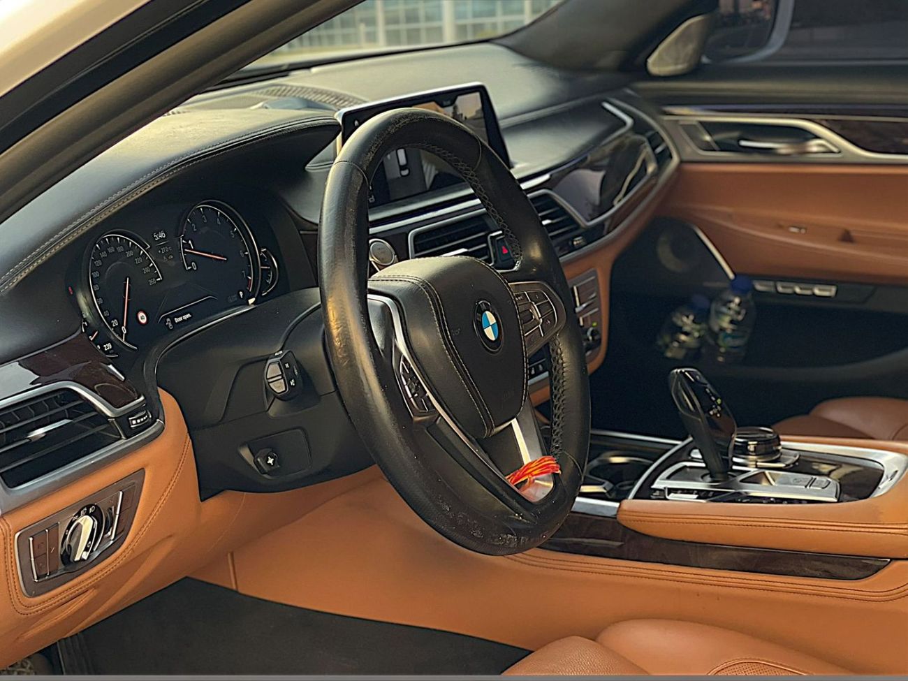 بي أم دبليو 750Li xDrive Executive 4.4L