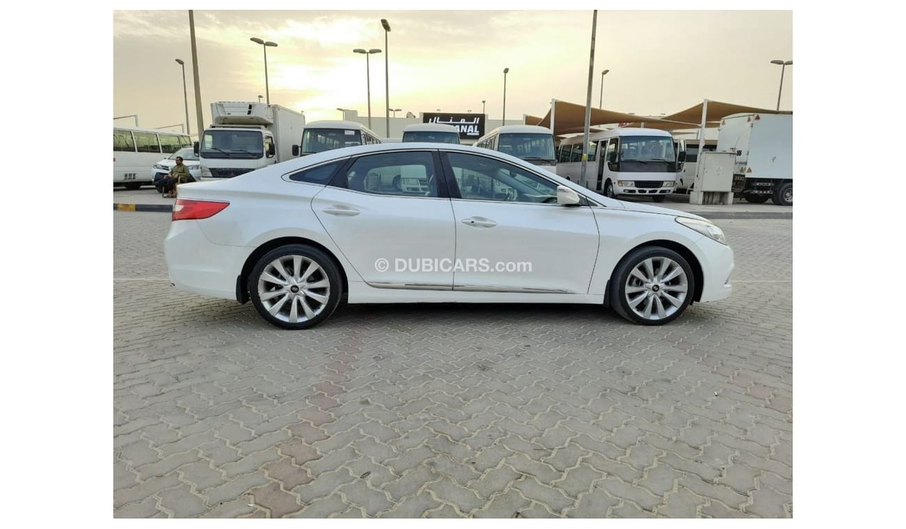 هيونداي أزيرا هيونداي ازيرا 2014 بانوراما بدون صبغ للبيع