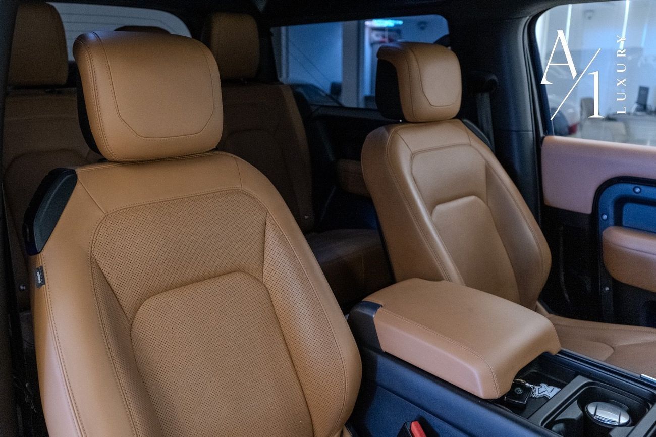 Land Rover Defender P400 110 HSE 3.0L (5 Seater) 2023 Defender P400 Kahn Edition, Warranty, Excellent Condition, GCC Spe