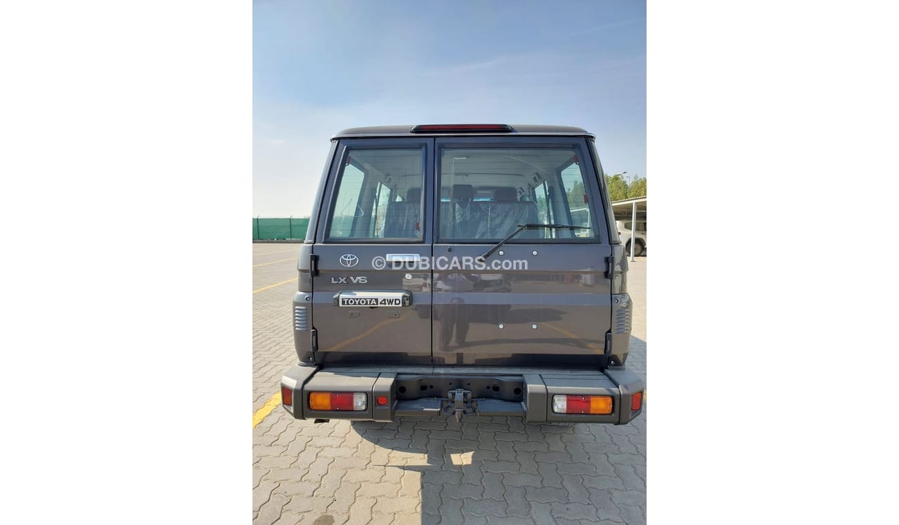 تويوتا لاند كروزر 76 4.0L PETROL 2024YM New Shape