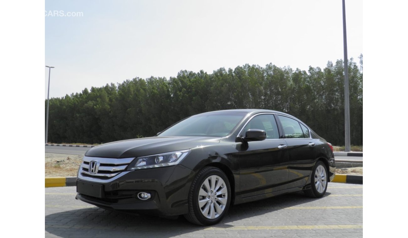 Honda Accord 2016 top of the range Ref#450