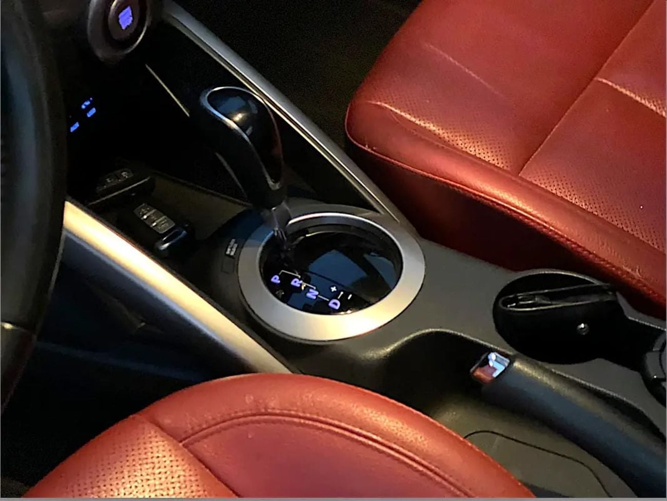 Hyundai Veloster GLS 1.6L GLS | 1.6L | |GCC | EXCELLENT CONDITION