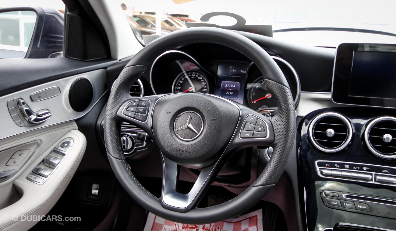 مرسيدس بنز C 300 4 Matic