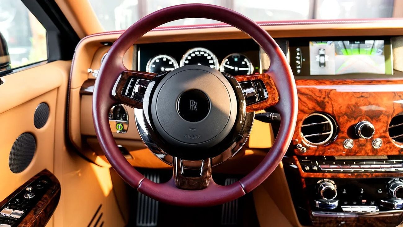 رولز رويس فانتوم GCC Specs | Very Low Mileage