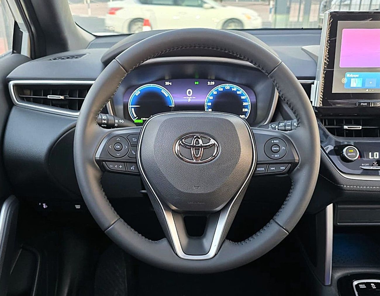 تويوتا كورولا كروس 1.8L XL (HEV)