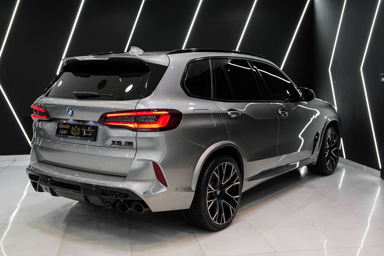 BMW X5M Competition 4.4L Carbon Interior, Driving Assistance Pro, GCC Spec!!