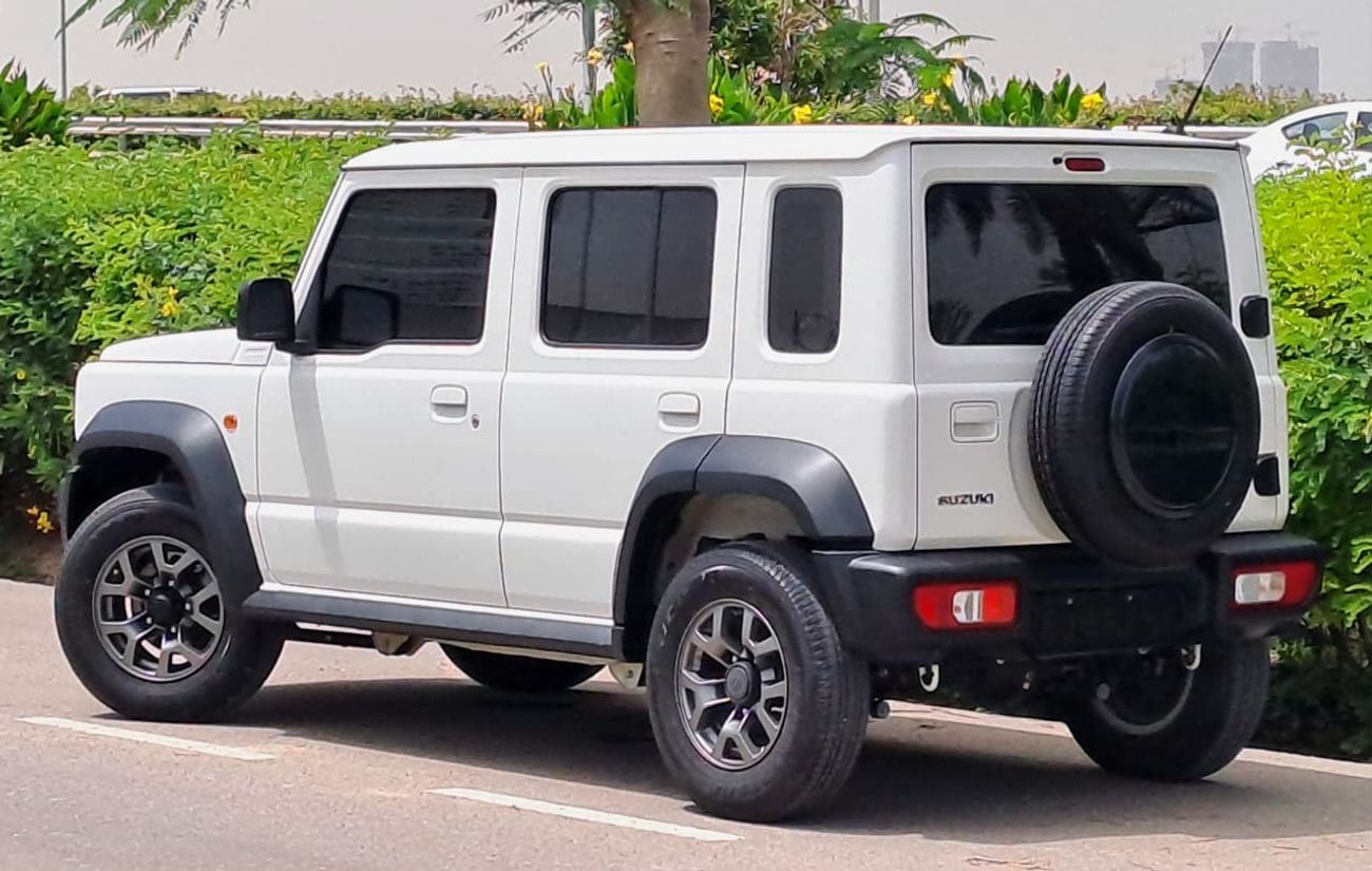 Suzuki Jimny GLX 1.5L (5-Doors) 1090-MONTHLY | 1.5 L | 4WD | GCC | CRUISE CONTROL I GPS I ACCIDENT FREE
