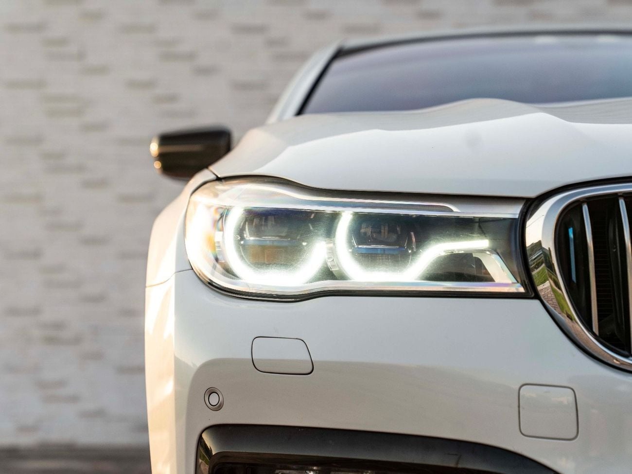 BMW 740Le Efficient in fuel consumption Upto 5 L/100km، high perfornance & Low Kilometres’ Top Options BMW GCC