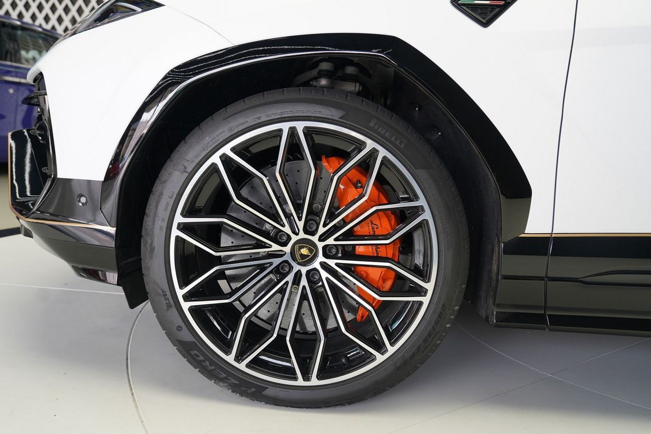 لامبورغيني اوروس STD 4.0T V8