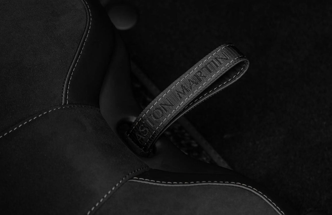 Aston Martin Valhalla 4.0L V8 Twin-Turbo Engine + eMotors