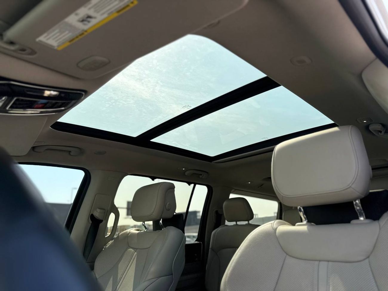 Jeep Grand Wagoneer Series III V8