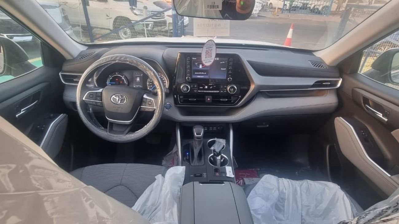 Toyota Highlander 2024 TOYOTA HIGHLANDER GLE 2.5L HYBRID AUTOAMTIC SUNROOF AWD ZERO KM