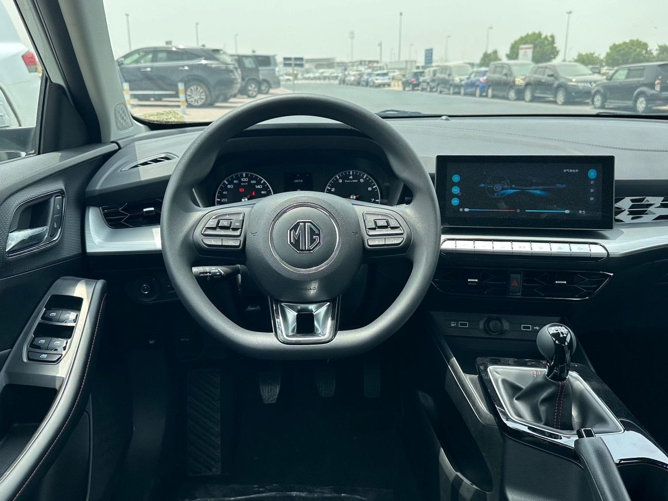 أم جي 5 2025 MG5 1.5L PETROL MANUAL TRANSMISSION FULL OPTION