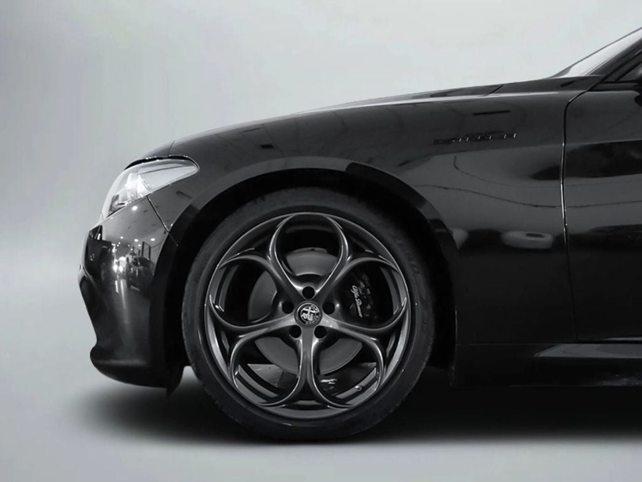 ألفا روميو جوليا 2023 Alfa Romeo Giulia Estrema / Alfa Romeo Warranty