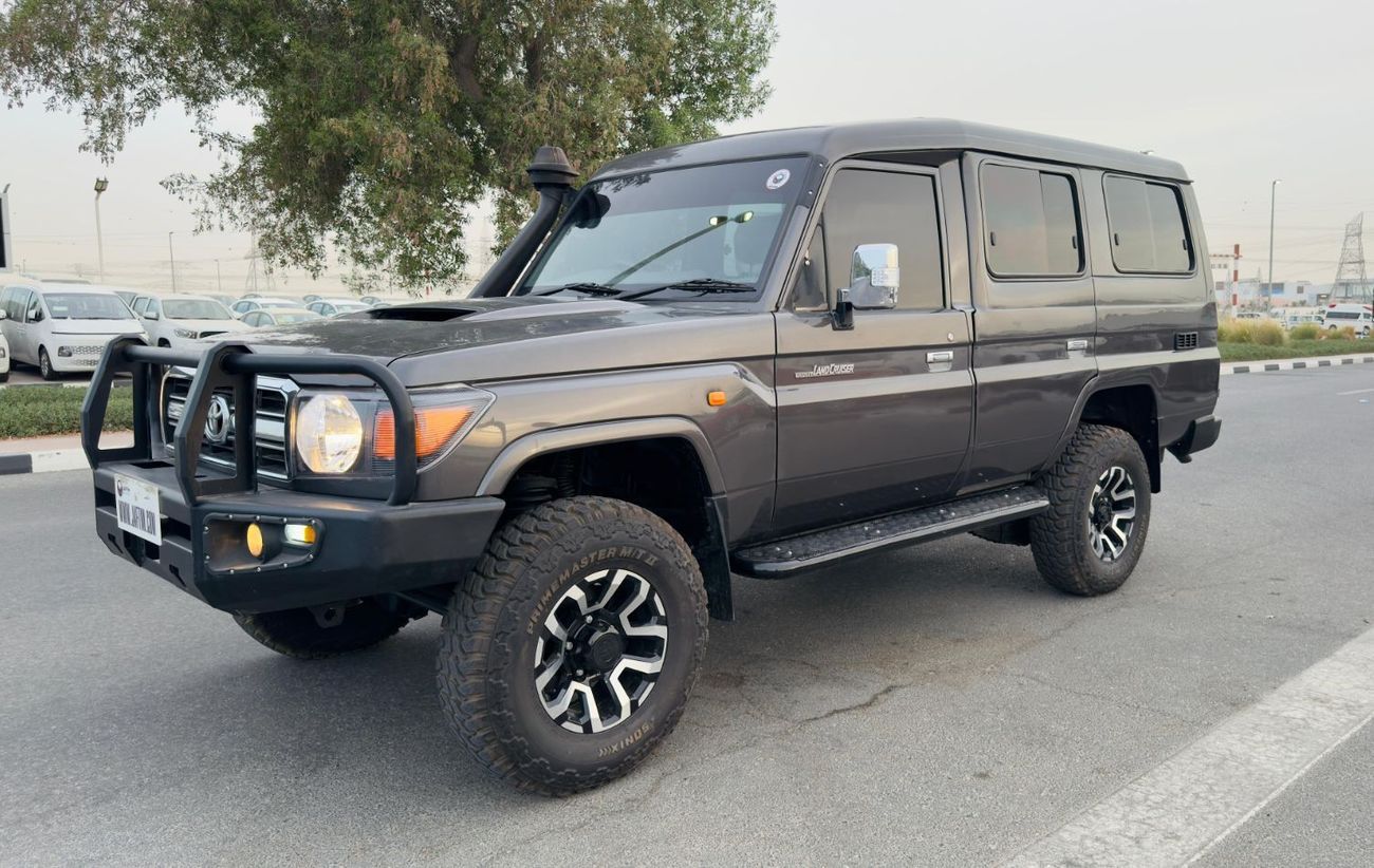 Toyota Land Cruiser HARDTOP | MANUAL TRANSMISSION | 7 SEATER | 4.5L DIESEL ENGINE | RHD