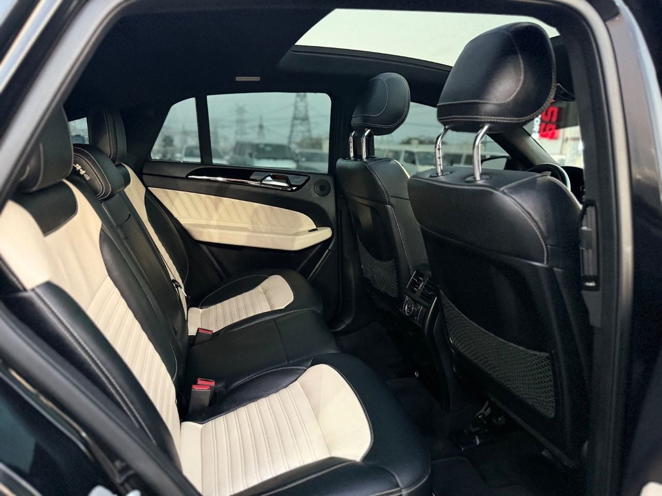 Mercedes Benz GLE43 AMG STD Mercedes Benz GLE 43 AMG Coupe 3.0L