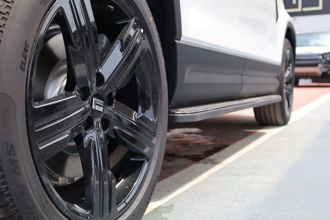 ROX 01 ROX-01 VIP PLUG-IN HYBRID 1.5L Petrol Turbo Engine Electric Range 235KM