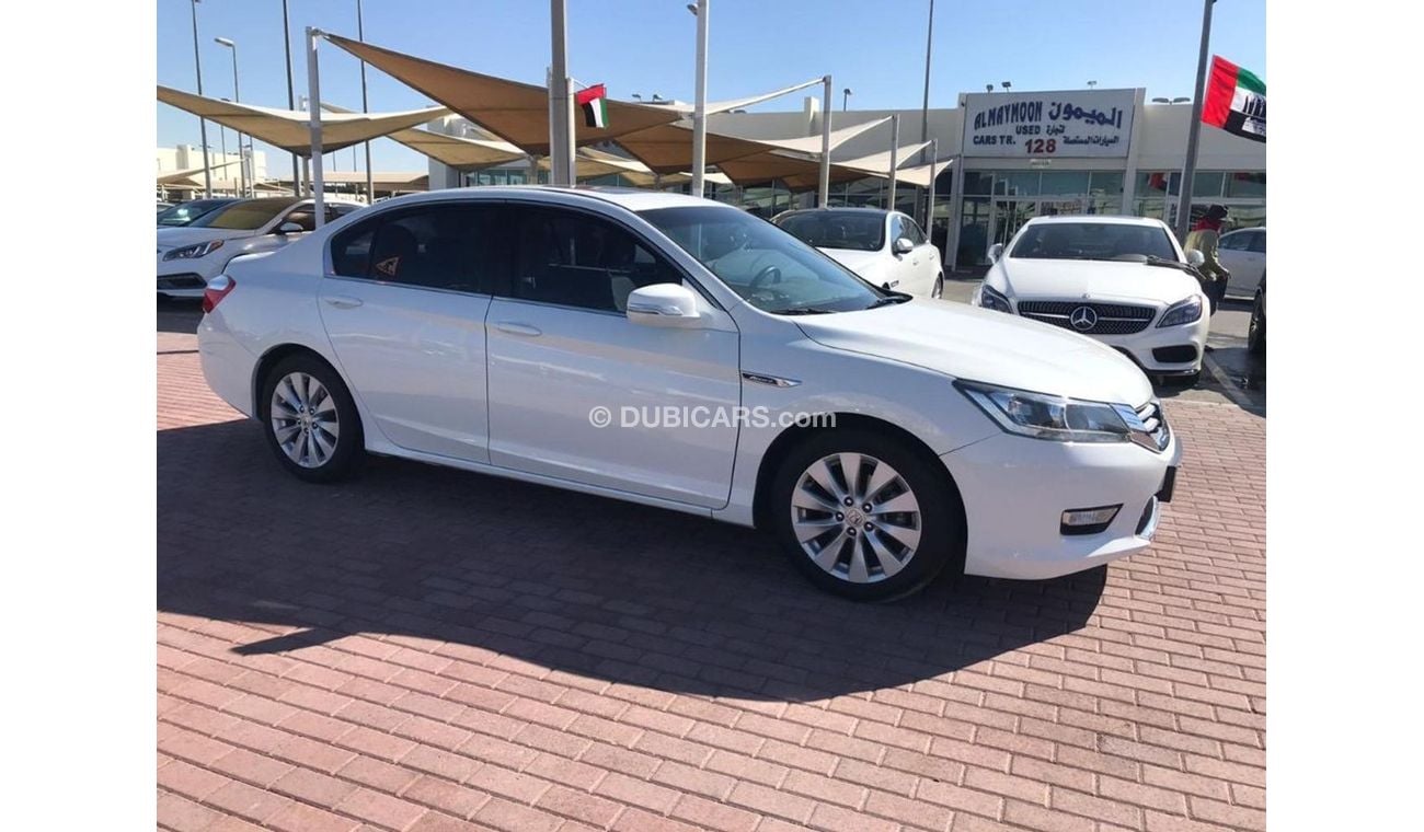 Honda Accord 2014 g cc sun roof accident free