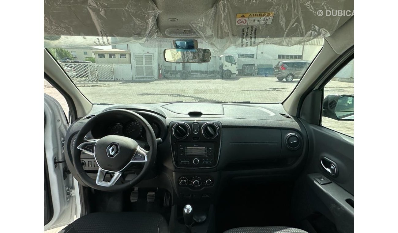 رينو لودجي Renault Lodgy Minivan 2WD Zen 1.5L Turbo Diesel 5-Speed MT 7-Seater