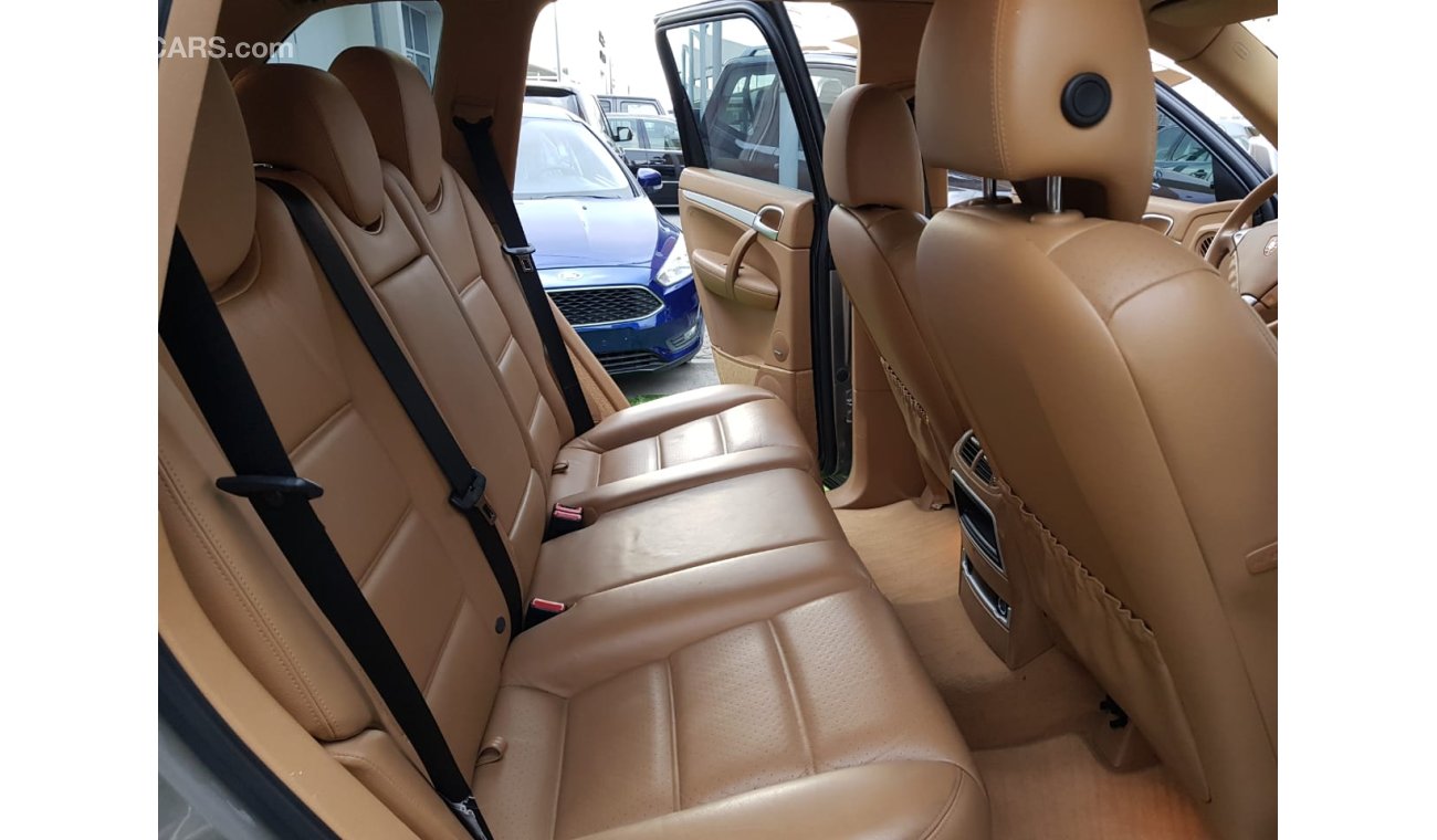 Porsche Cayenne S Gulf - number one - hatch - leather - alloy wheels - without accidents, in excellent condition, with