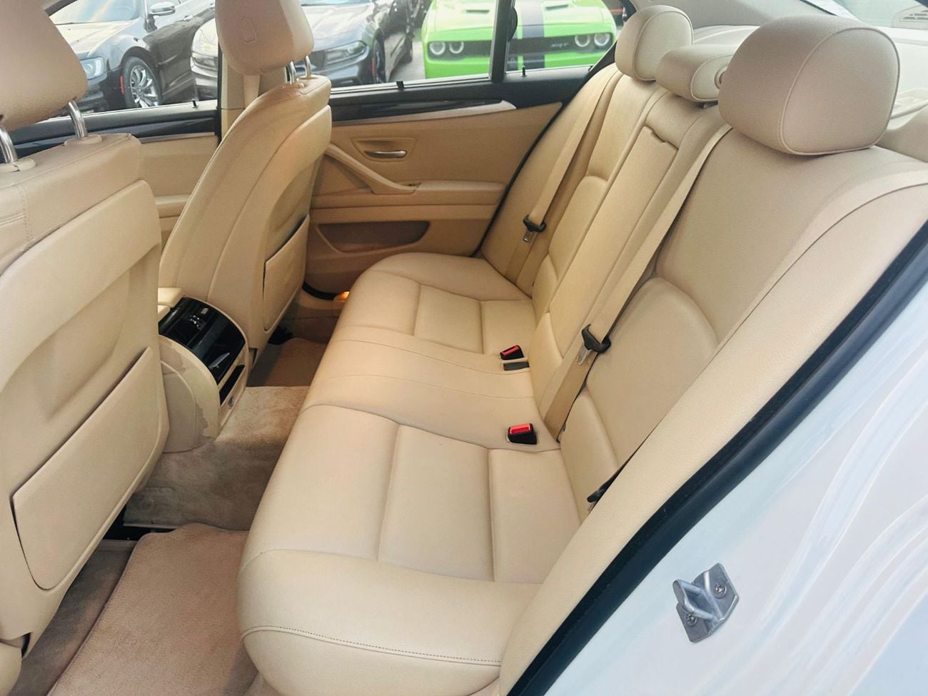 بي أم دبليو 520i