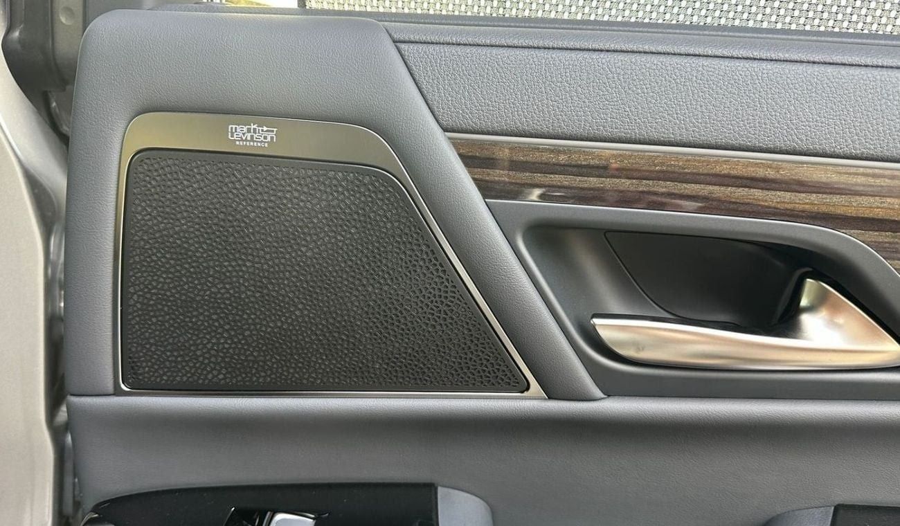 Lexus LX 500 Enhancement package DIESEL auto rear Entertainment 7 seater