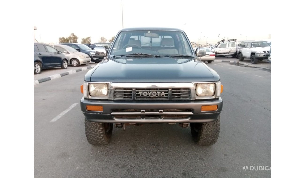تويوتا هيلوكس TOYOTA HILUX PICK UP RIGHT HAND DRIVE (PM972)