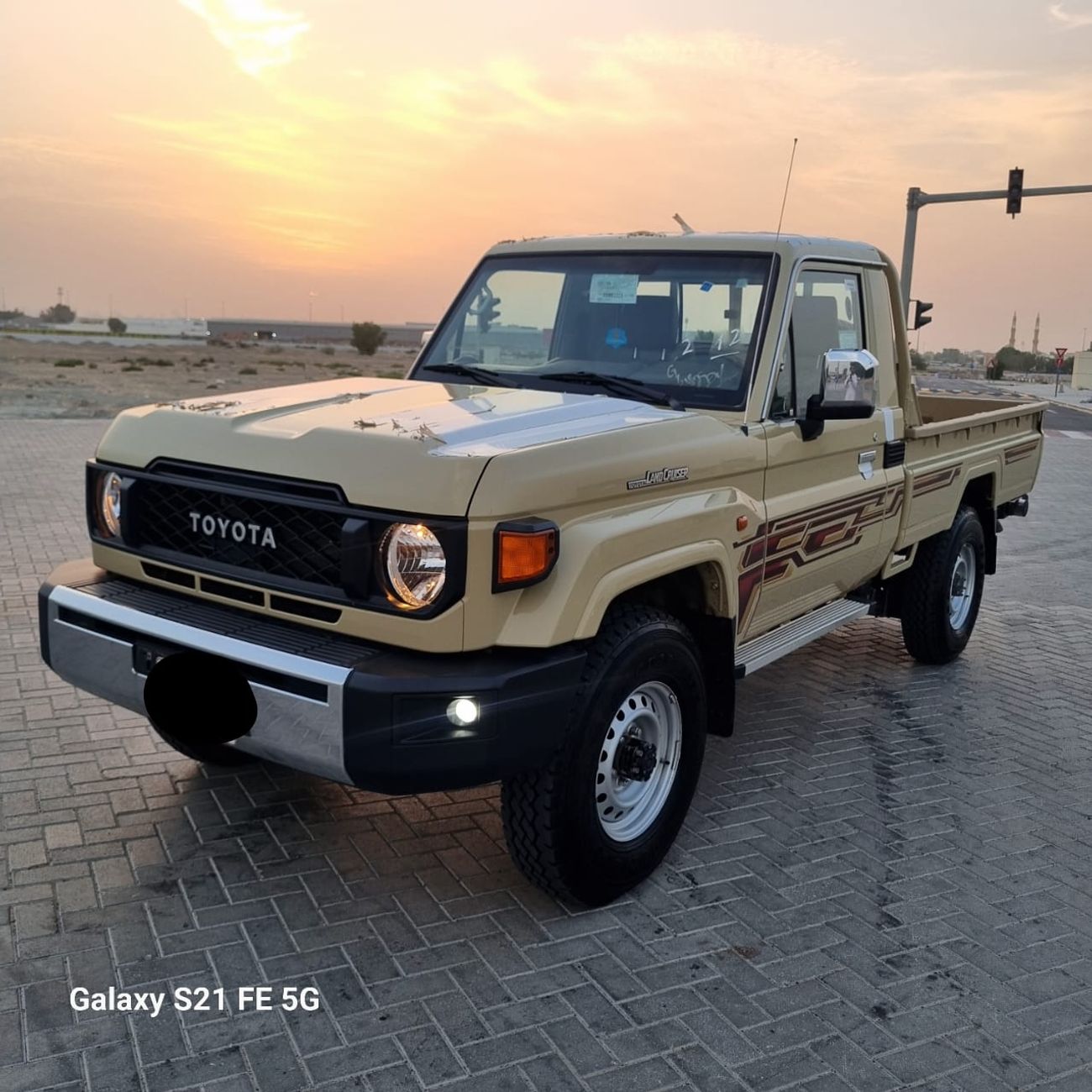 تويوتا لاند كروزر بيك آب HARDTOP 70th LX1 4.0L