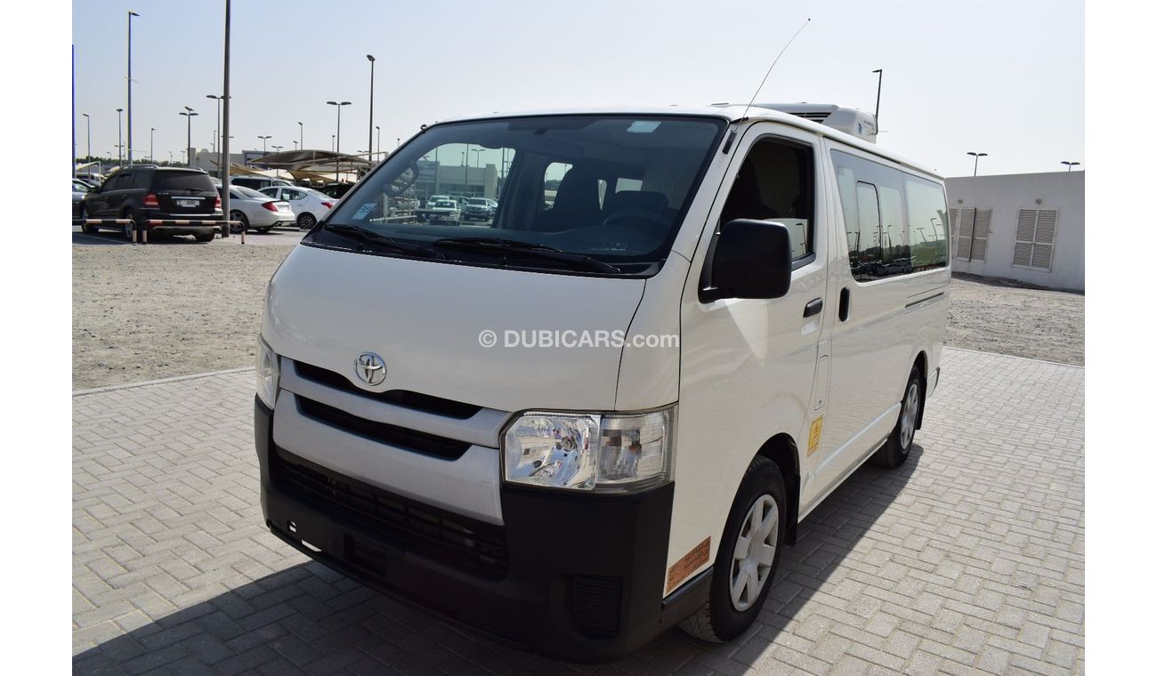 Toyota Hiace Toyota Hiace 6 seater chiller van, model:2015. Excellent condition