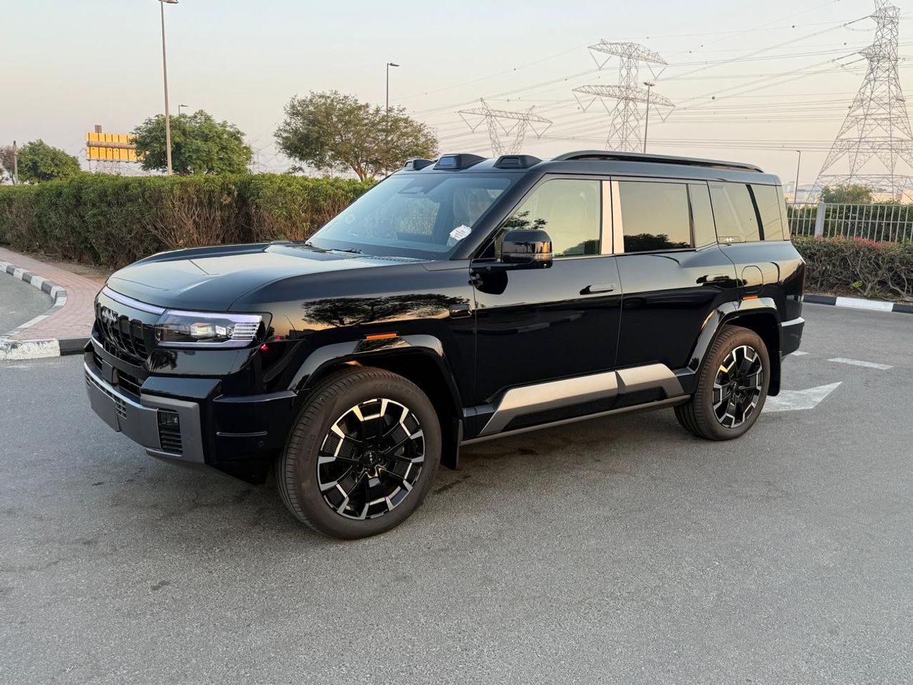 BYD Leopard 8 Smart and Brave Flagship Edition (7 Seats)