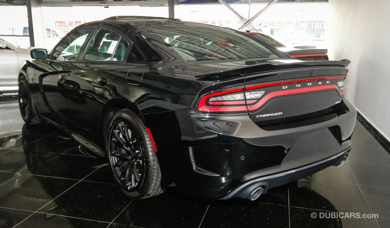 دودج تشارجر SRT HELLCAT