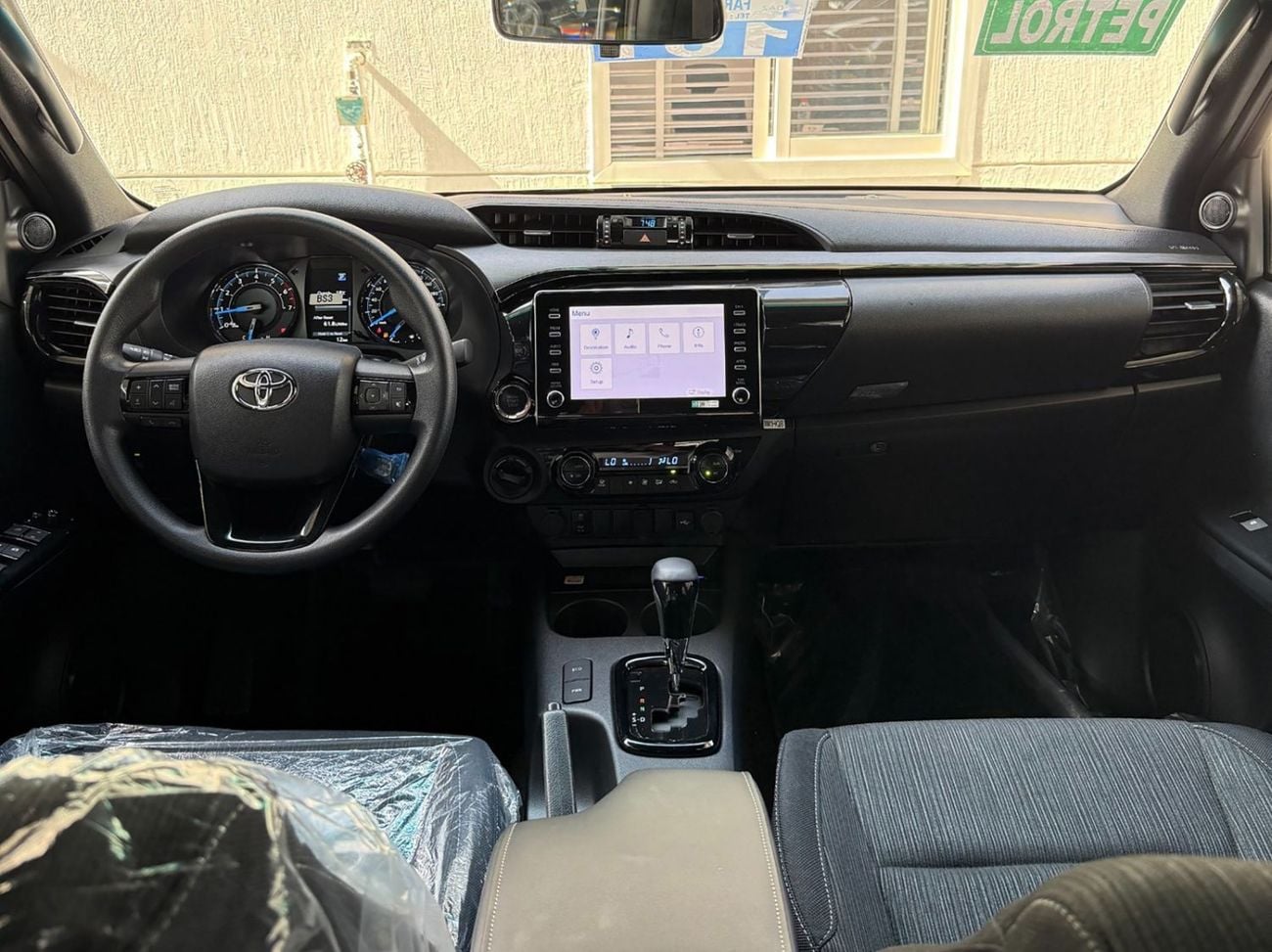 Toyota Hilux 2026 4.0 V6 **EXPORT ONLY**التصدير فقط خارج الخليج***