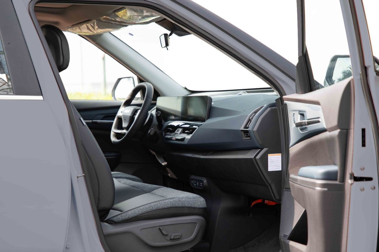 كيا EV5 2024 KIA EV5 LAND 530 - رمادي من الداخل أسود وأزرق | للتصدير فقط
