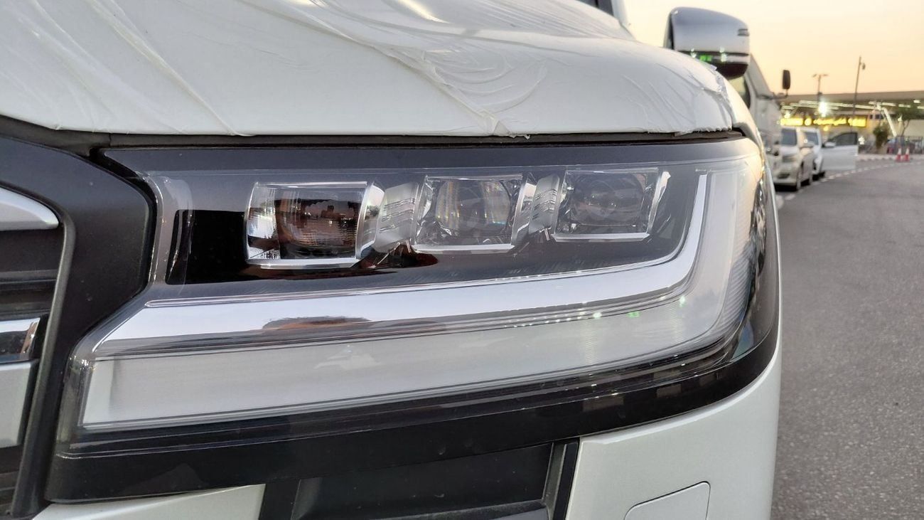 Toyota Land Cruiser VXR 3.5L