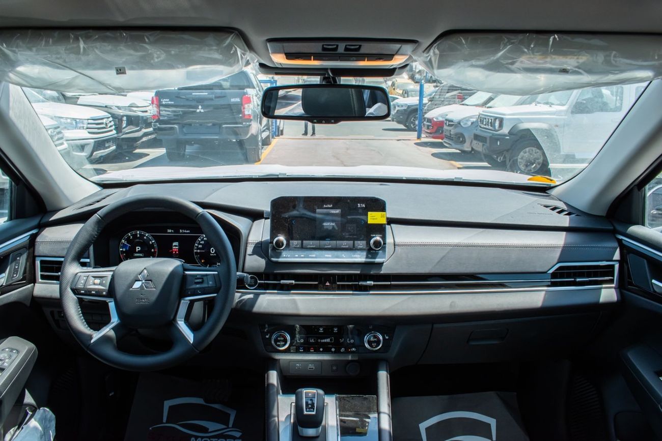 Mitsubishi Outlander Mitsubishi Outlander Brand New Mitsubishi Outlander Medium Line OUTLANDER-ML-24 2.5L Petrol