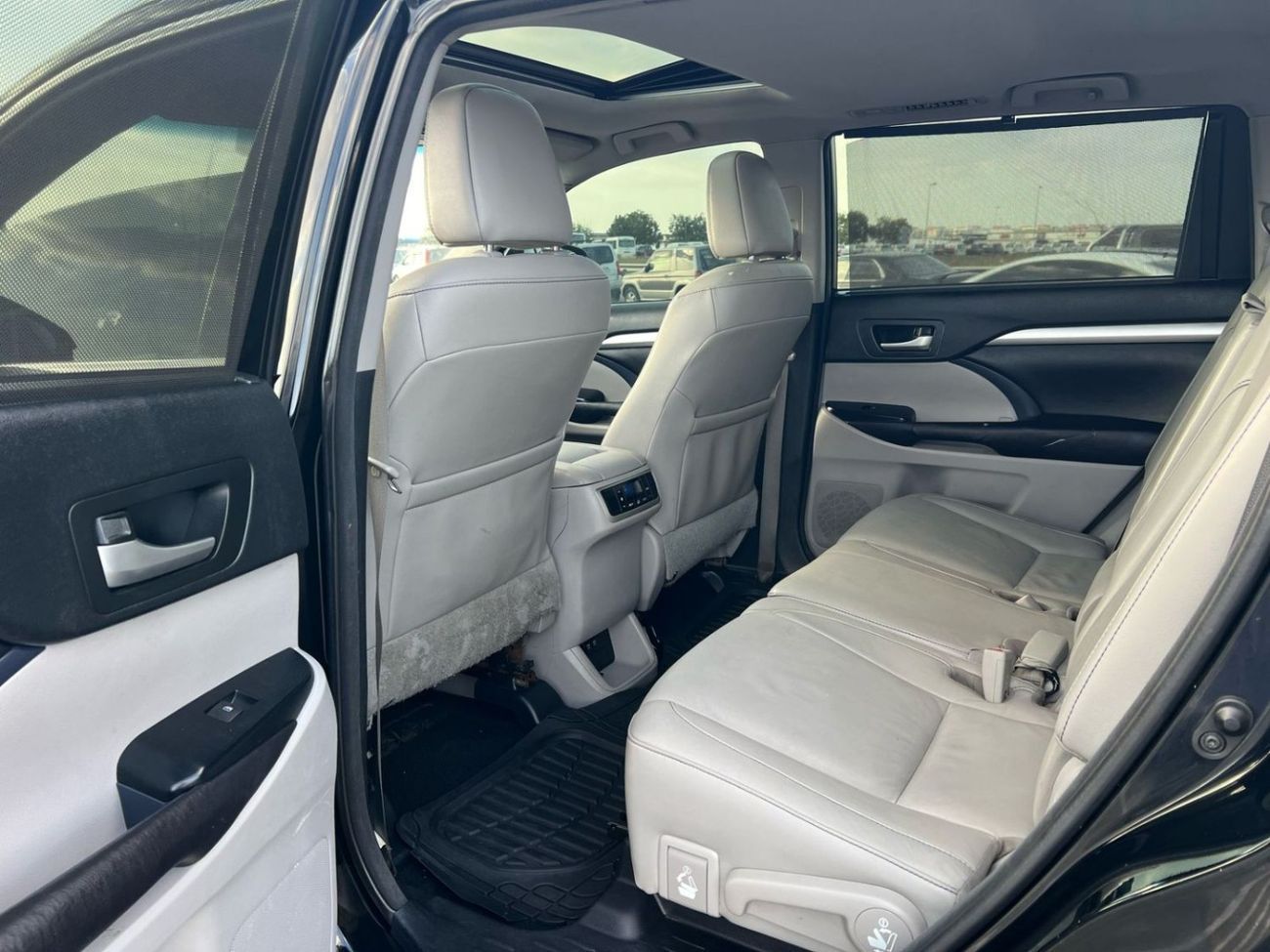 تويوتا هايلاندر 2017 TOYOTA HIGLANDER XLE // LEATHER & ELECTRIC SEATS  // PUSH START // SUNROOF - REAR DOOR OPEN CLO