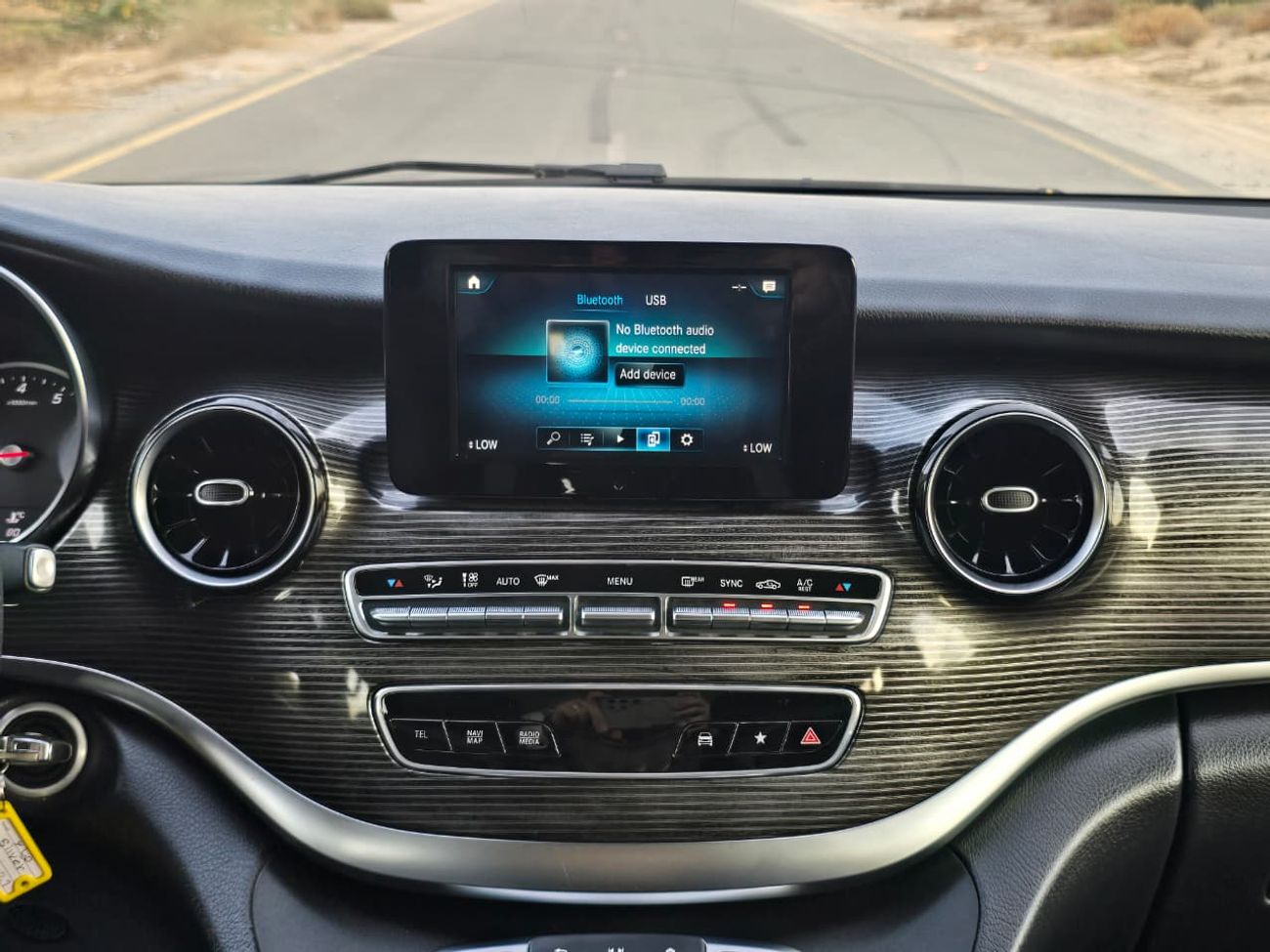 مرسيدس بنز V 250 Std 2.1L