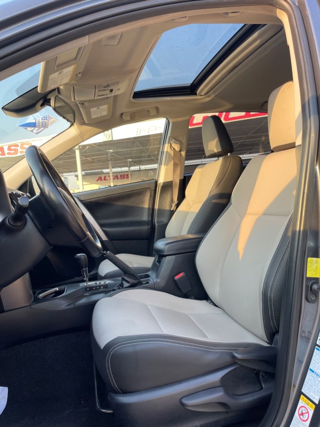 Toyota RAV4 2017 TOYOTA RAV4 XLE HYBRID 4x4 IMPORTED FROM USA