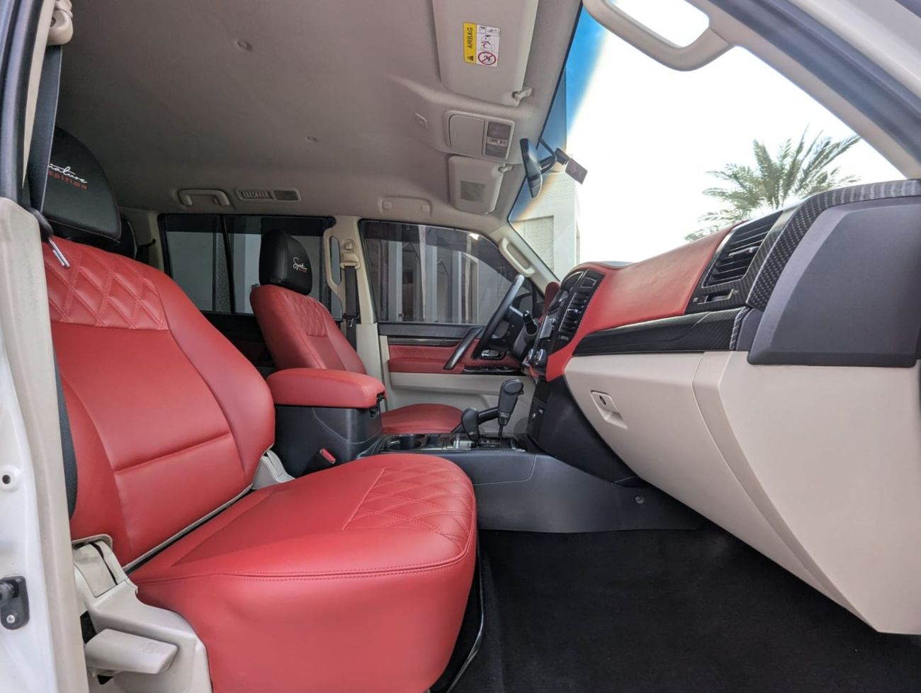 Mitsubishi Pajero Mitsubishi Pajero 2016 LHD white